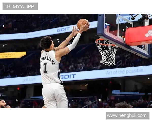 马刺队新引援表现出色，为球队注入新活力