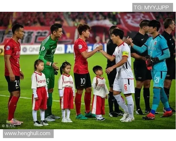 恒大与深圳首发阵容解析揭示双方战术布局与关键球员表现